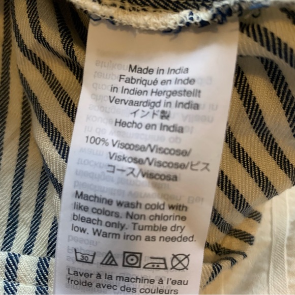 Madewell Novel Tie-Front V-Neck Top in Blue/White Stripe, size Medium Petite - Picture 4 of 7